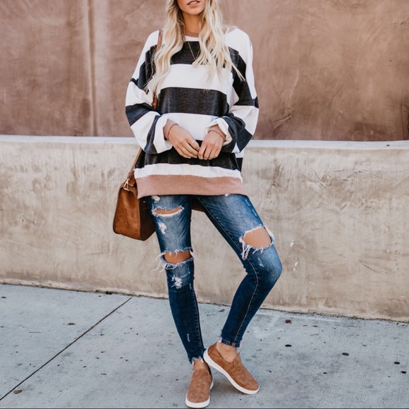 LAST CLEARANCE‼️Oversized Striped Sweater - Picture 5 of 8